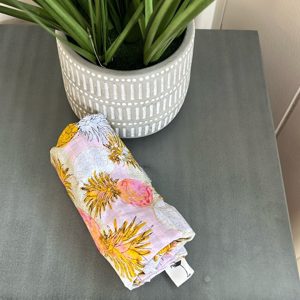 🍍🌸Foldable lined tote - Picture 2 of 9